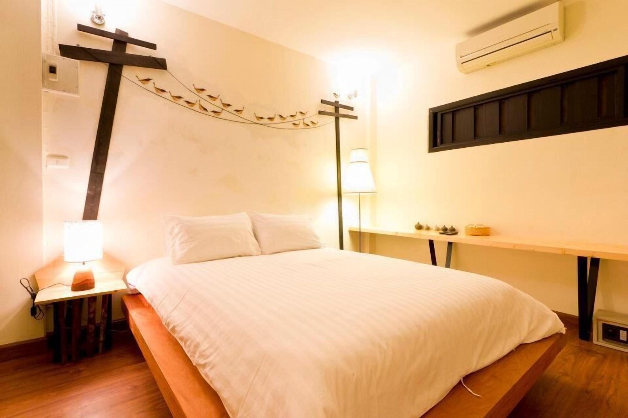 Early Bird Bed & Breakfast (Adults Only) Чиангмай Екстериор снимка