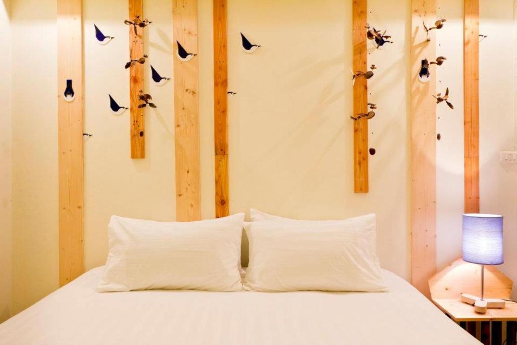 Early Bird Bed & Breakfast (Adults Only) Чиангмай Стая снимка